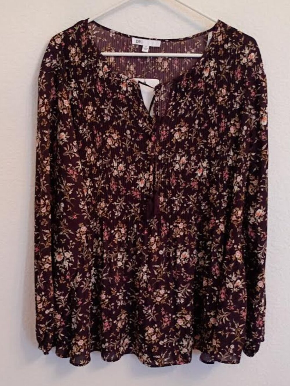 DR2 WOMEN'S TOP PLUM FLORAL LONG SLEEVE ACCORDIAN FABRIC TASSEL TIE NECK NWT 2X